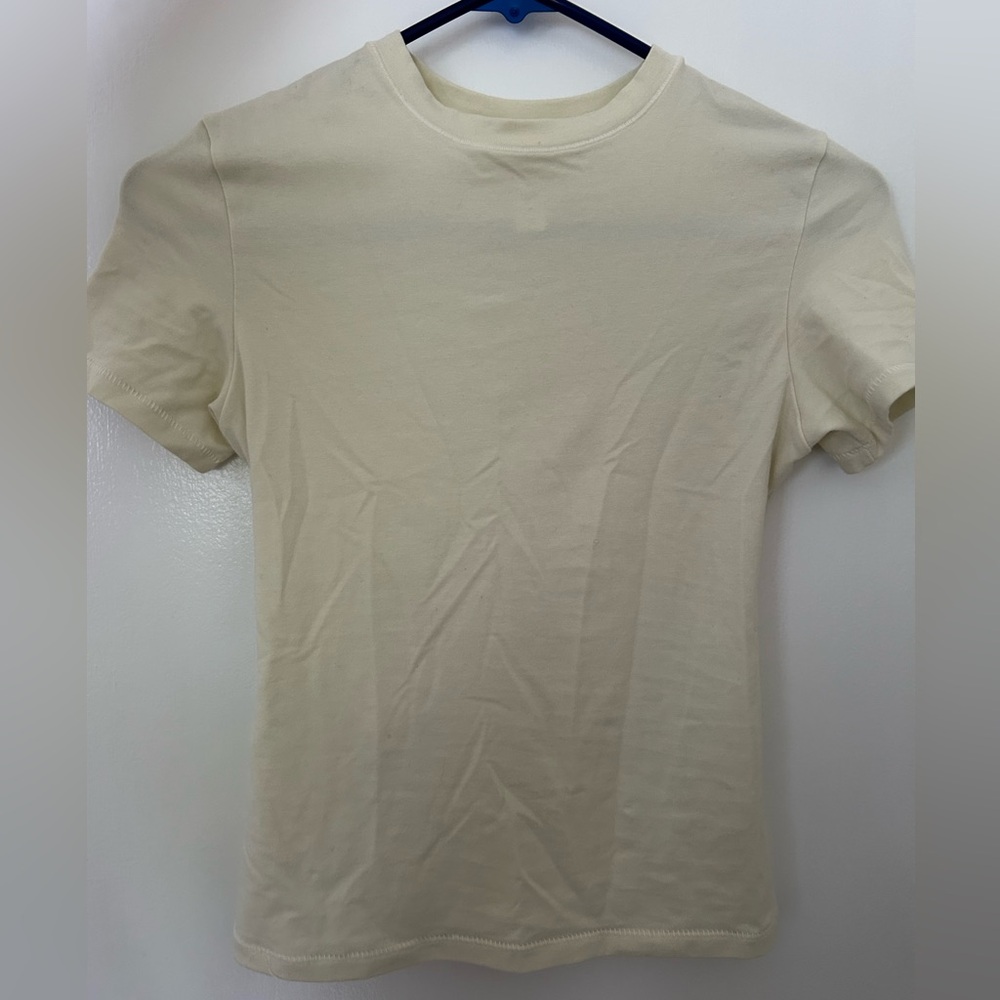 Skims t shirt size S never worn, cream color